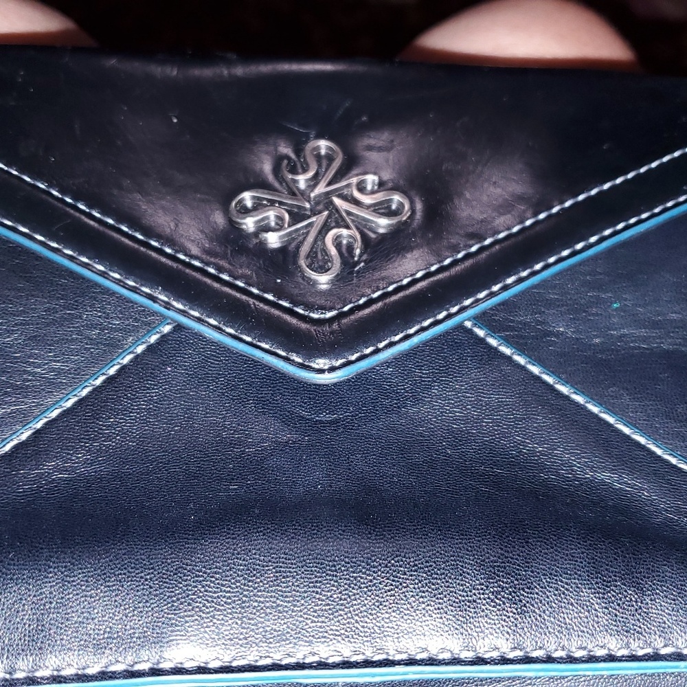 ♡ Simply Vera Wang Cross-body